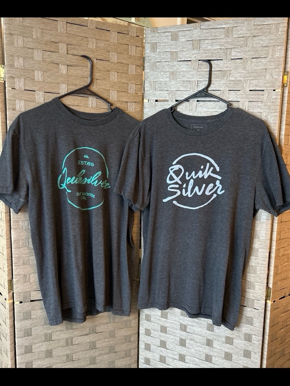 Quiksilver Men’s Charcoal Graphic Logo T-Shirts - Dark Gray with White/Teal Logo
